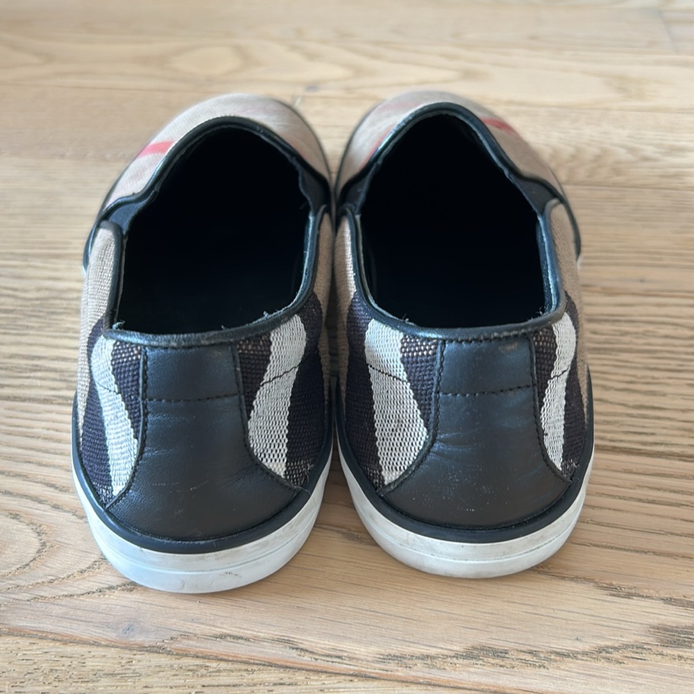Burberry Brit slip-on - Picture 3 of 7